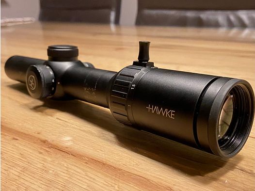 As good as new 1-8x24 riflescope driven hunt scope