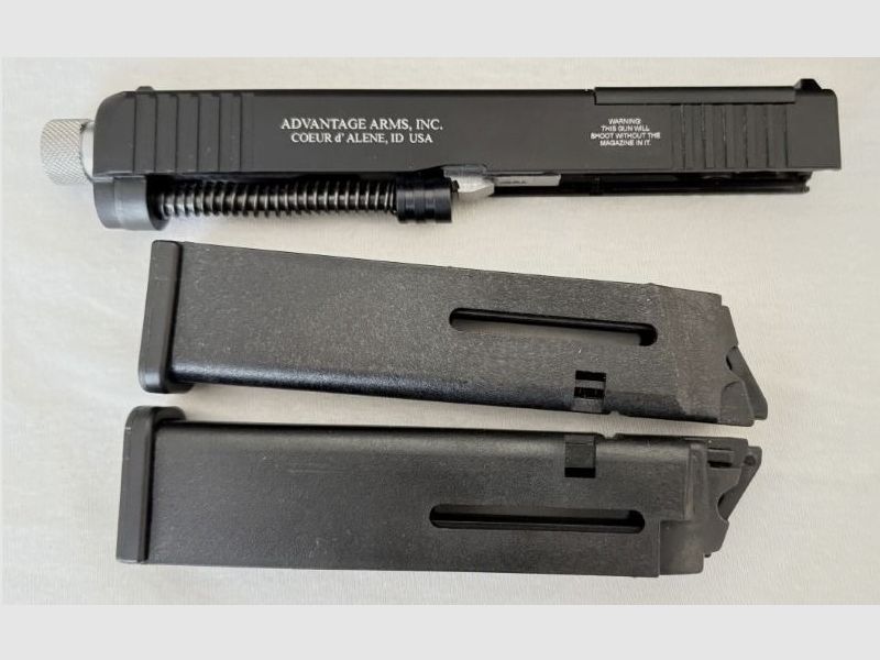 Système de changement Advantage Arms .22lr Glock 17/22 Gen 4/ Gen 5 avec filetage et 2 chargeurs