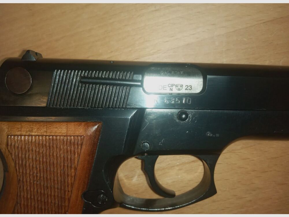 Luger ( FEG, Ungarn) M 90