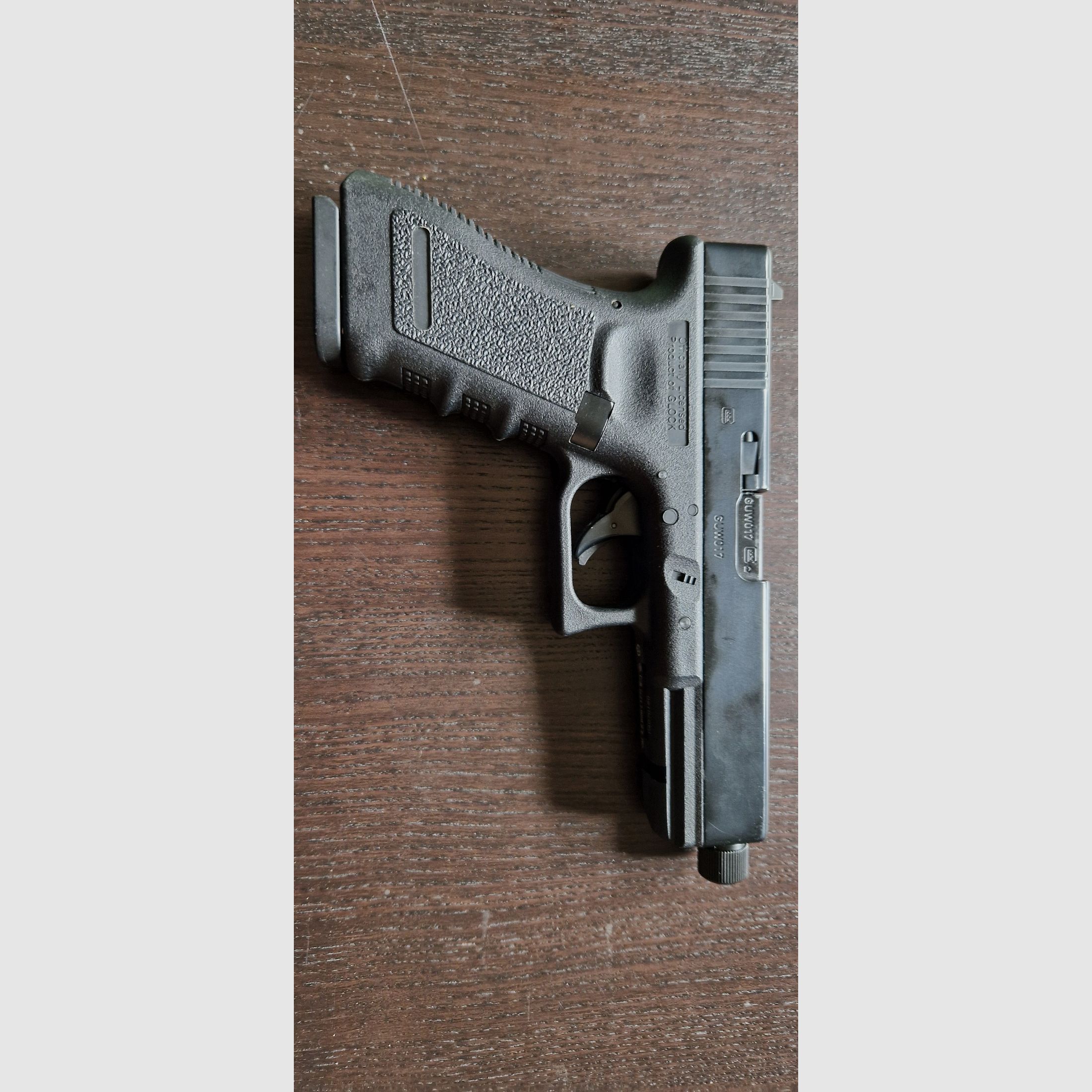 Glock 17 con filettatura della canna pistola Co2 calibro 4,5 mm acciaio BB / Diabolo caricatore difettoso!!!