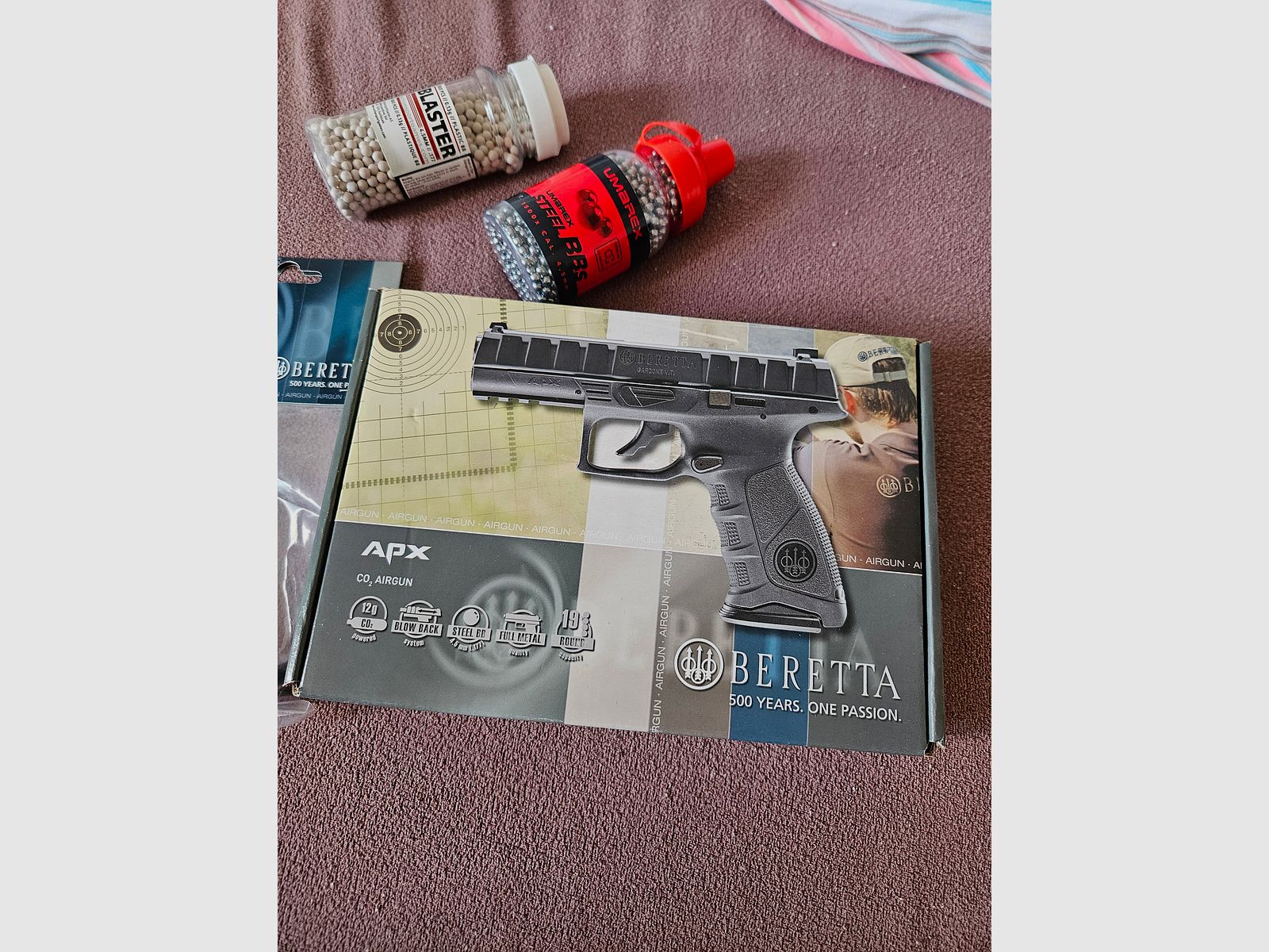 Pistola Beretta APX BlowBack CO2 4,5mm BBs de acero