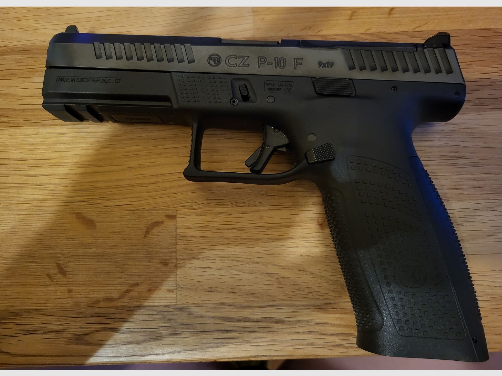 CZ P-10 F