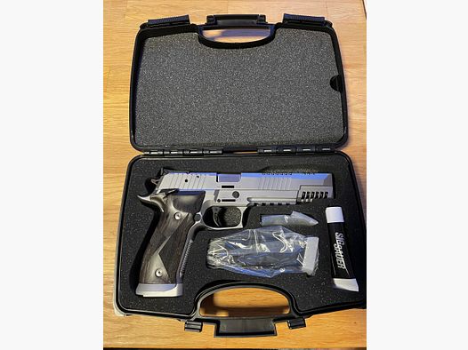 SIG SAUER P226 X-SIX SKELETON 9MM LUGER