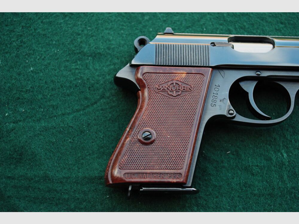 Walther PPK von Manuhrin, Stahlgriffstück, OVP mit Schussbild