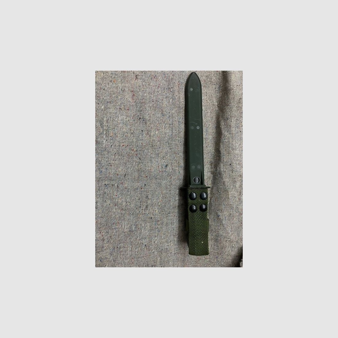 Schweizer Messerbajonett bzw. Schweizer-Rohrbajonett SIG 530