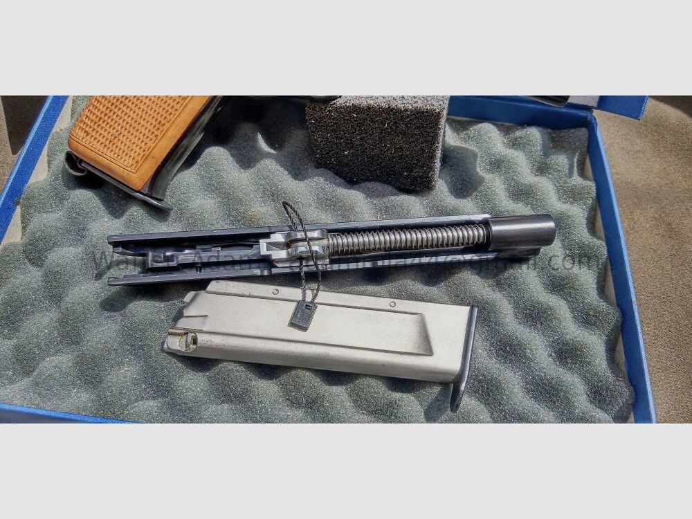 SIG M. 210-1 mit Wechselsystem und gültigem Beschuss