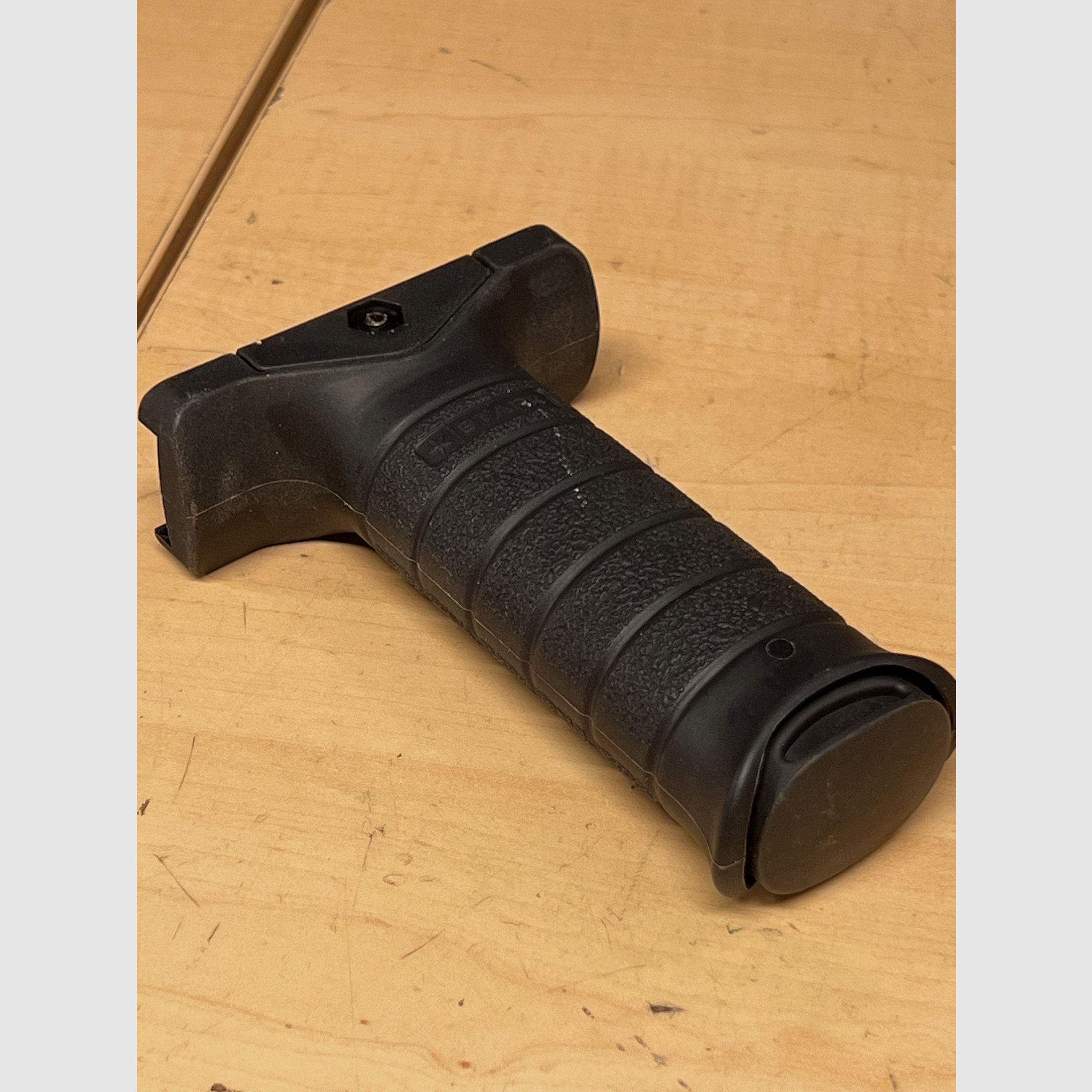 Vertical front grip for Airsoft long, in black