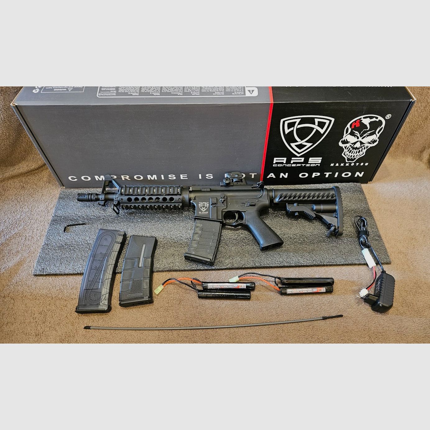 Starter Set Softair S-AEG M4 di APS NUOVO