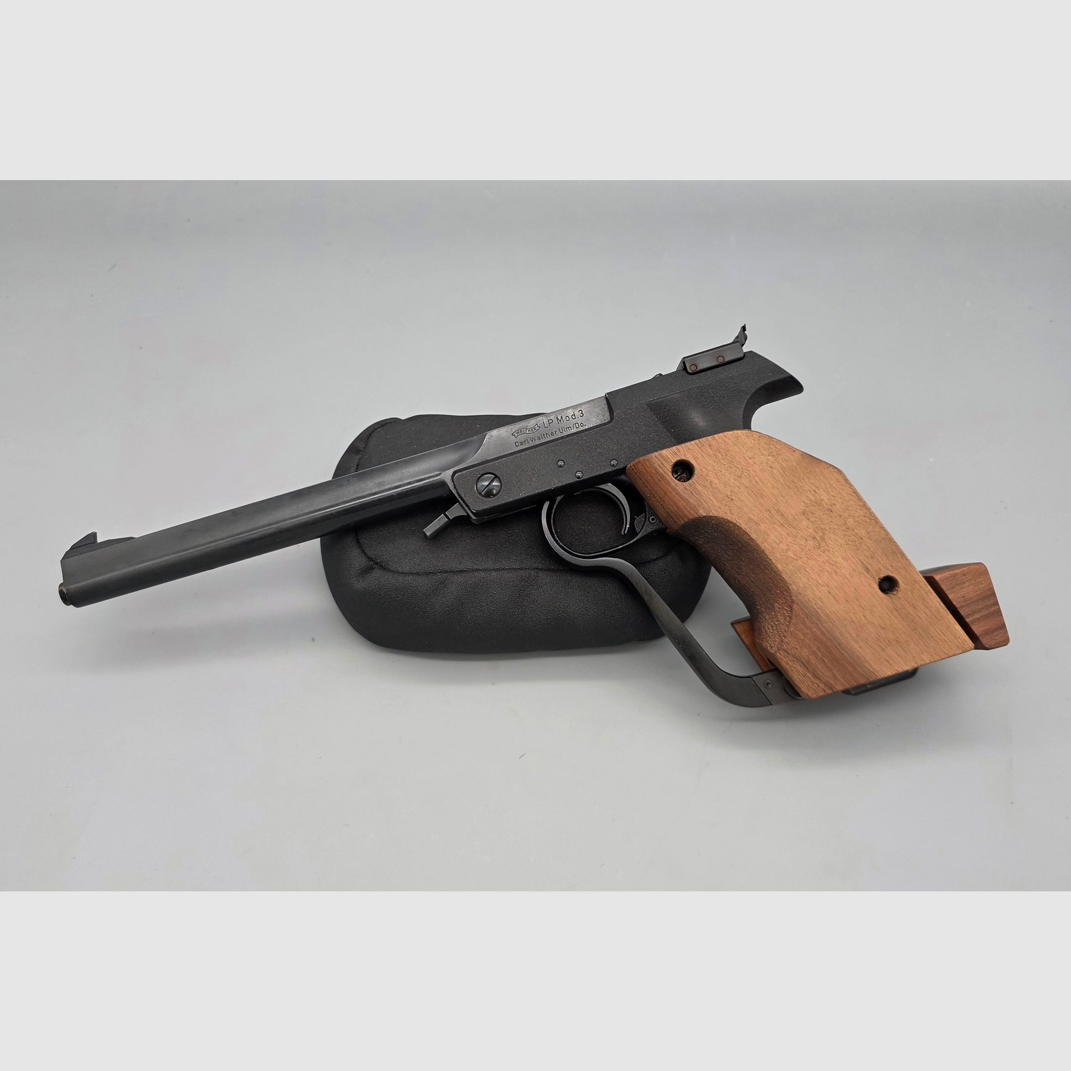 James Bond 007 pistola ad aria compressa Walther Mod. LP3 Match come successore simile all'LP2 nel calibro 4,5mm Diabolo