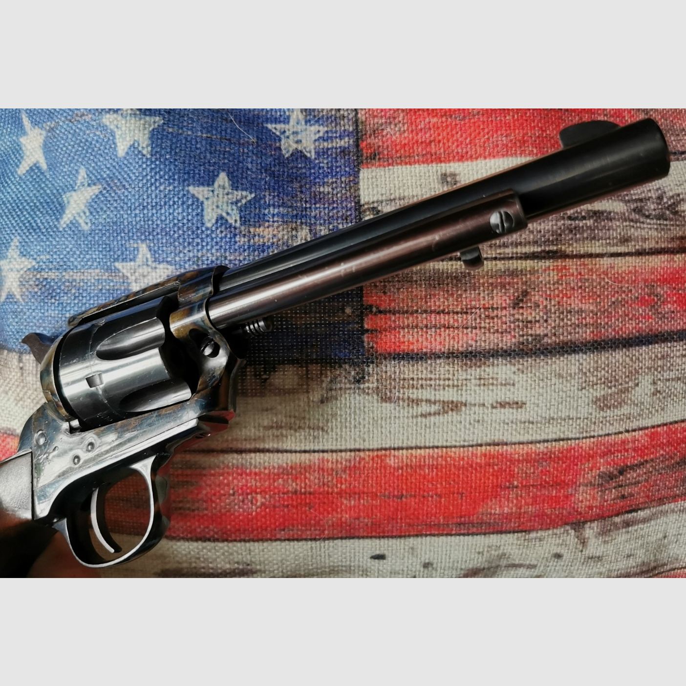Uberti Scout SA Revolver in .22lr / Seriennummer 22
