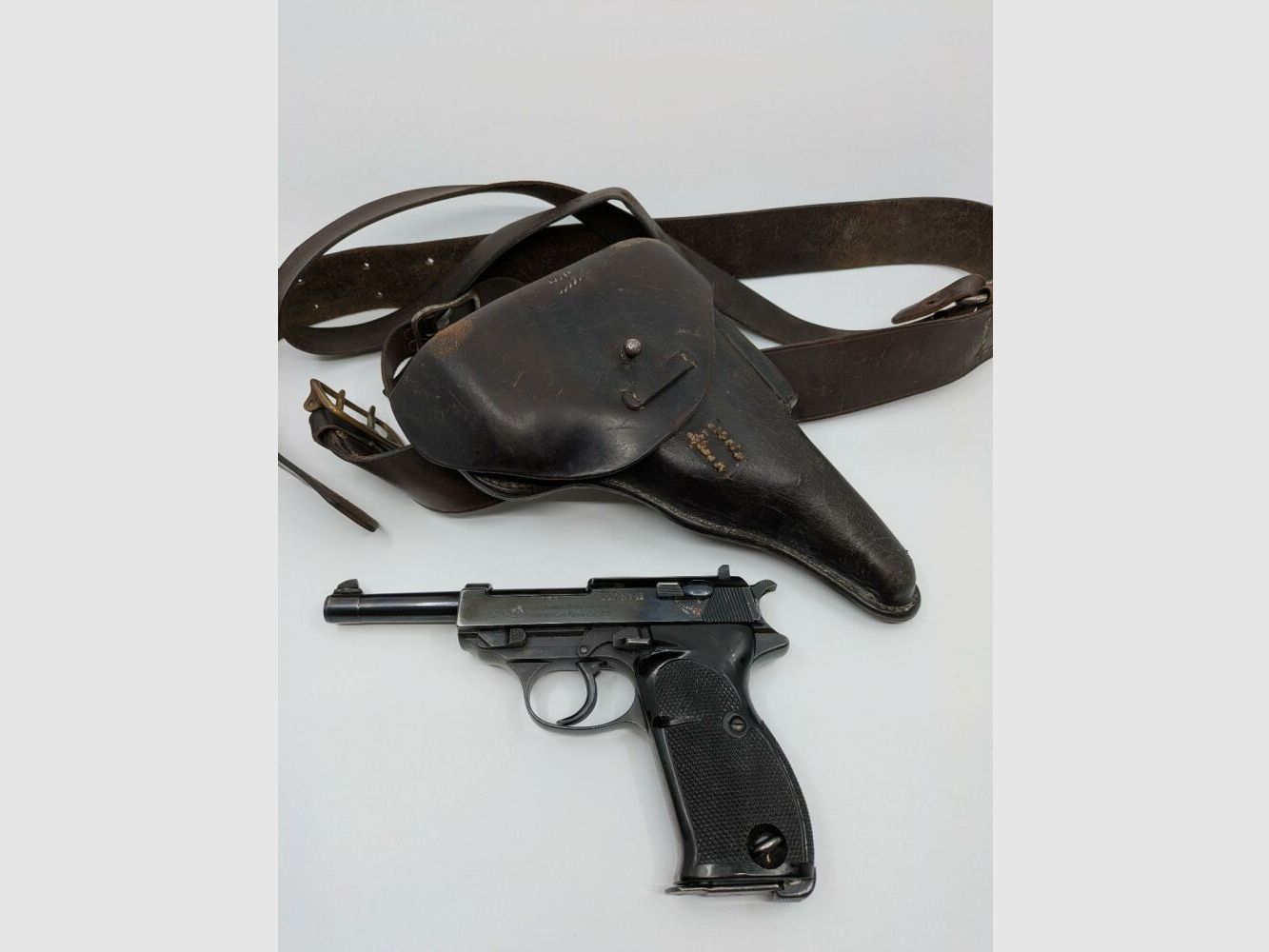 Walther Zella-Mehlis HP Schwedische M/39 mit Regiment ID