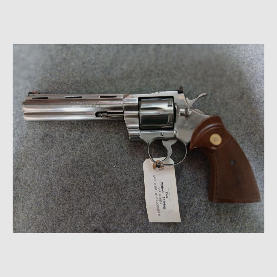 Colt Python, Bild 2 von 4