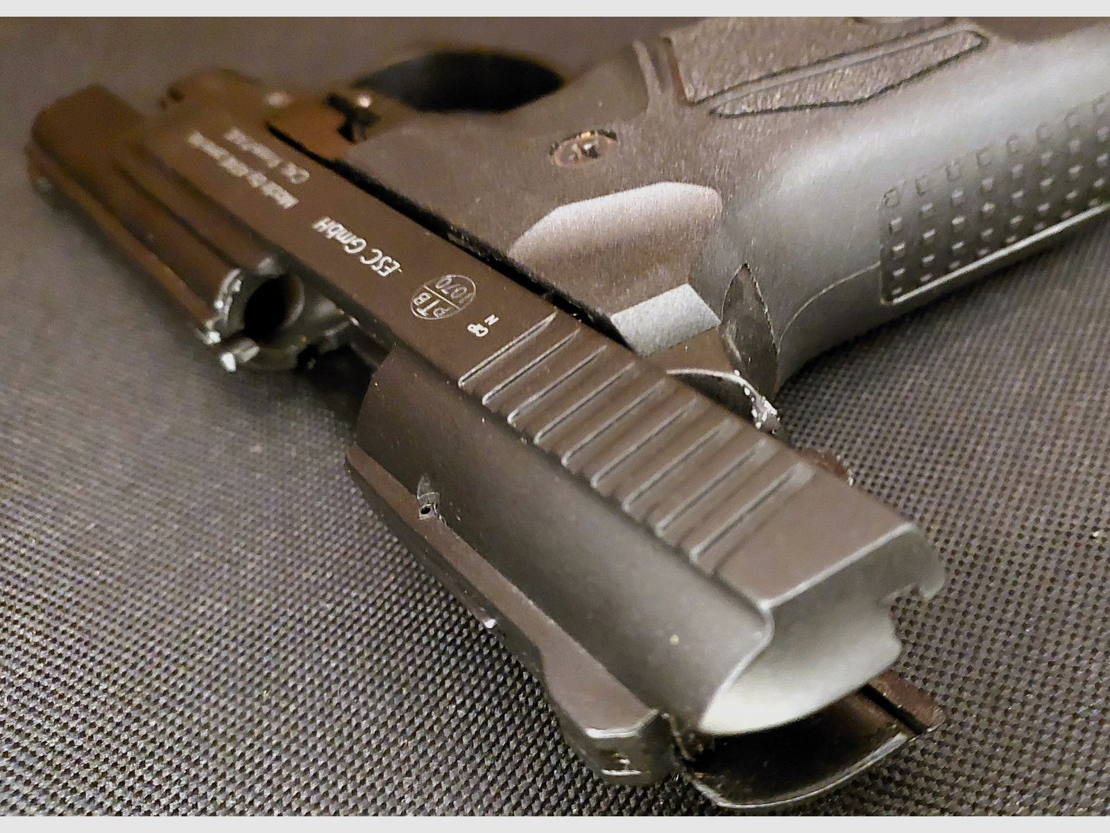 Zoraki 914 Schreckschuss Pistole 9mm P.A.K. brüniert (1070) mit 2 Magazinen und neuem First Strike Holster