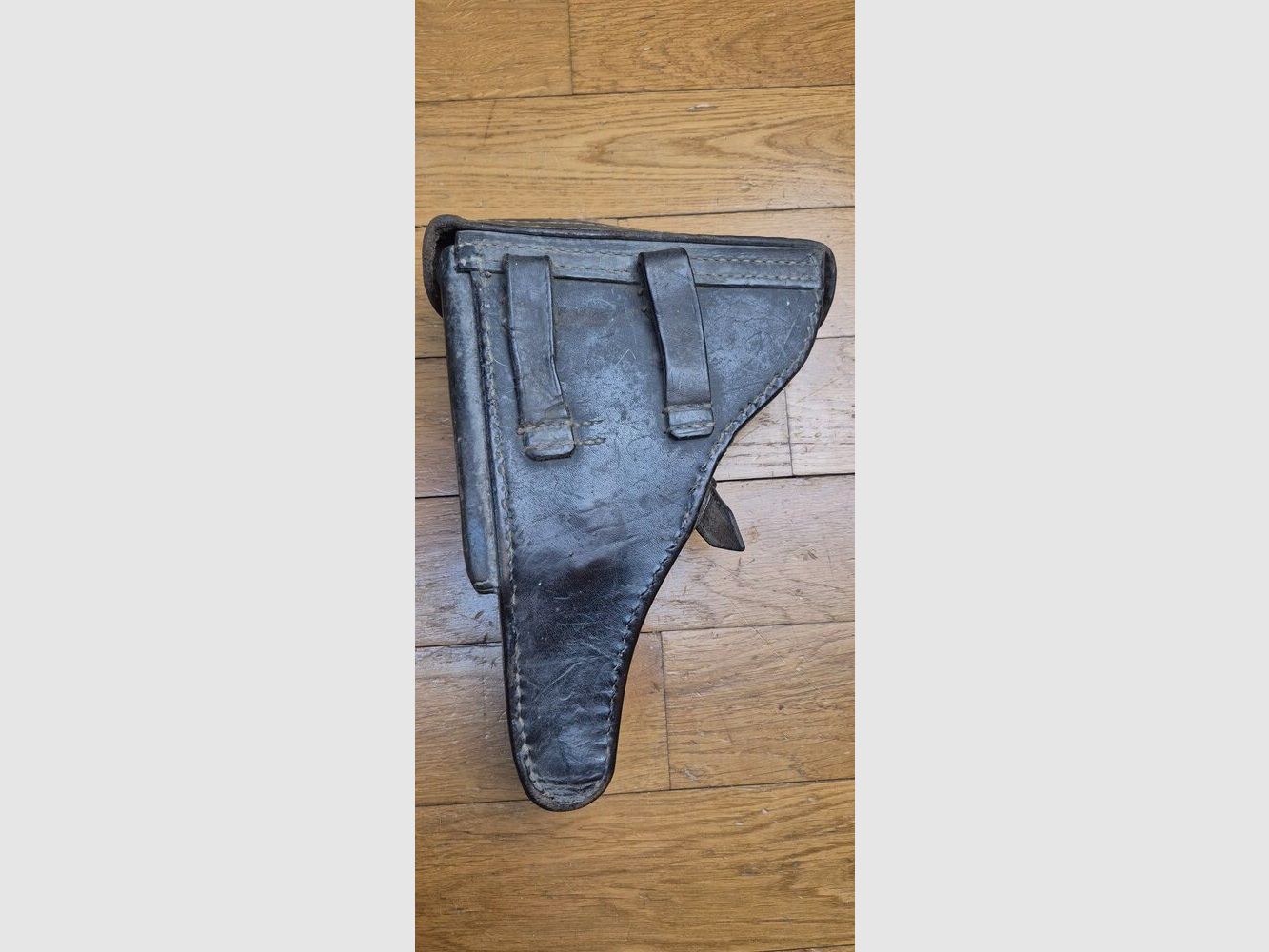 Seltenes Etui für Pistol Luger P08 – Herstellung J.WOLTER & Co 1916 – Seltenes Stück aus braunem Leder – Nähte und Leder in TBE – Der Schlüssel ist noch drin (ein DWM) – Stück zum Reinigen und Wachsen, das nie auf dem Markt war – Ein sehr schönes Etui in TBE / TBE+!, Bild 3 von 14