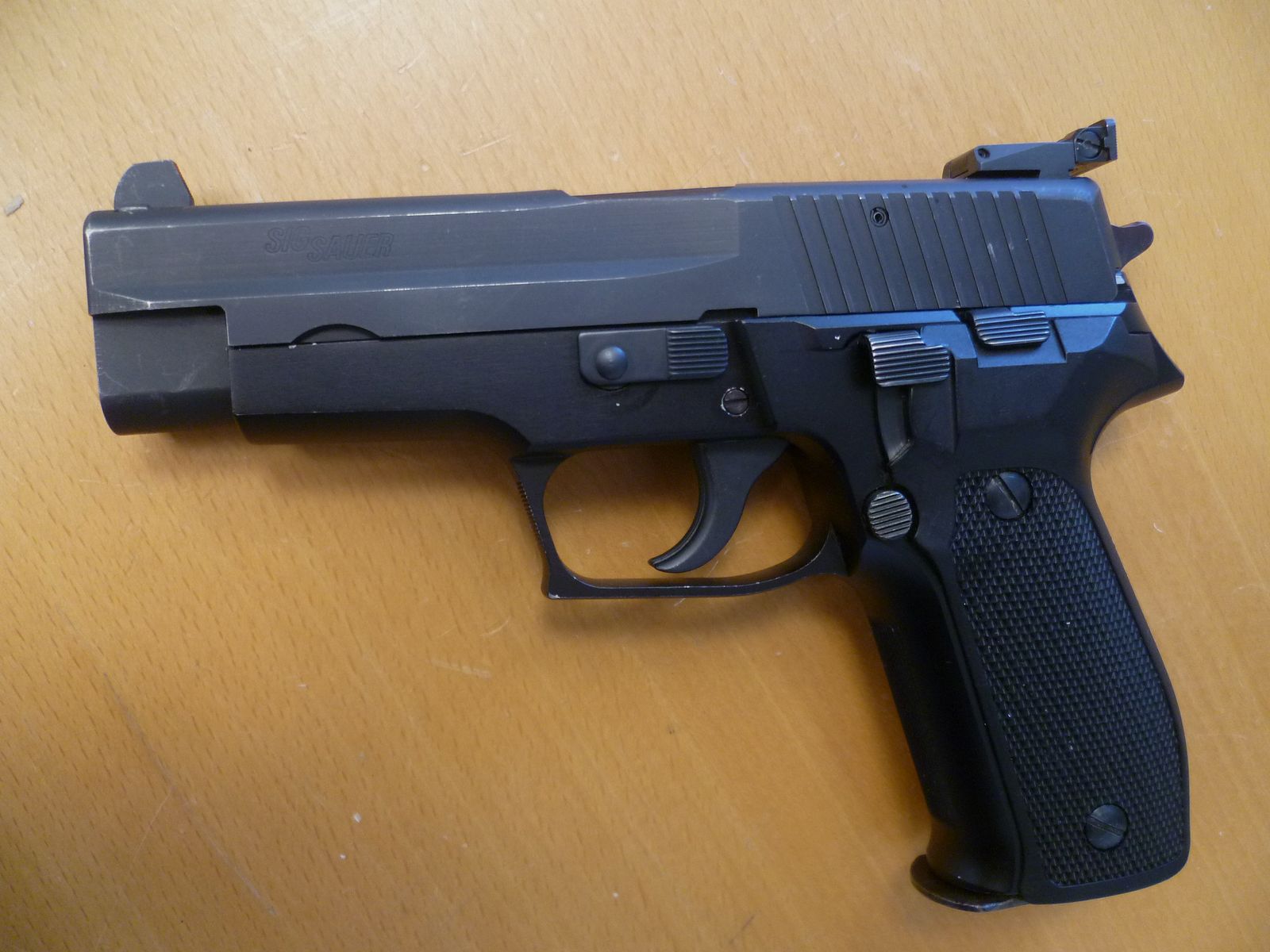 Pistole SIG Sauer P226 9mm Luger