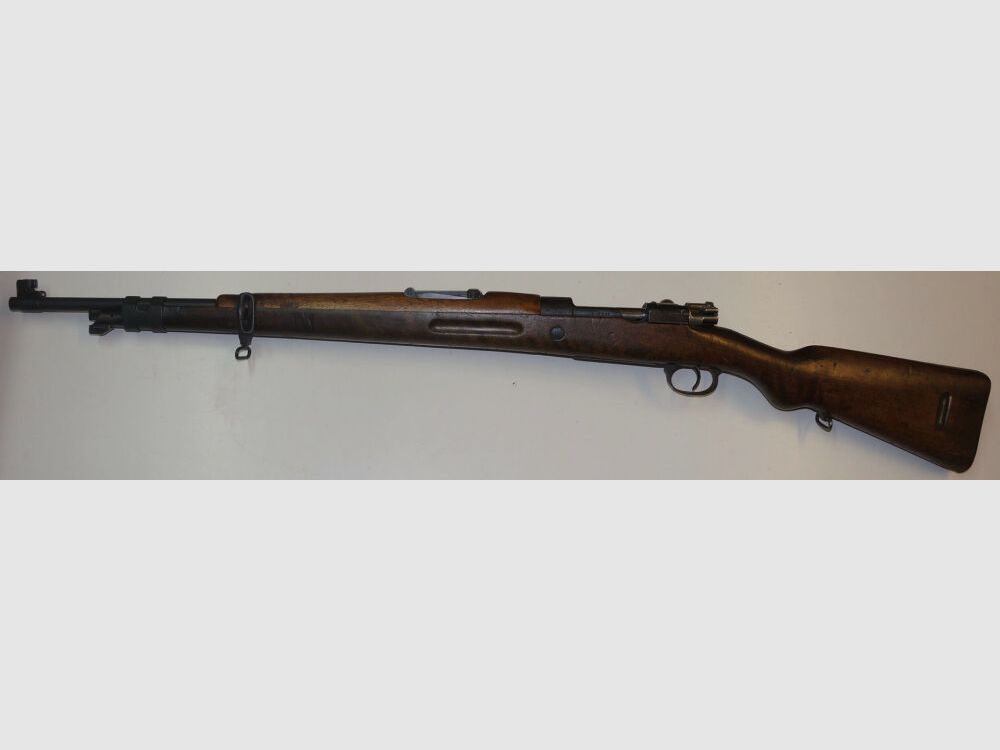 La Coruna repeating rifle La Coruna Mod.98/43, caliber 8x57IS, FABRICA DE ARMS-manufactured in 1949, numbered.