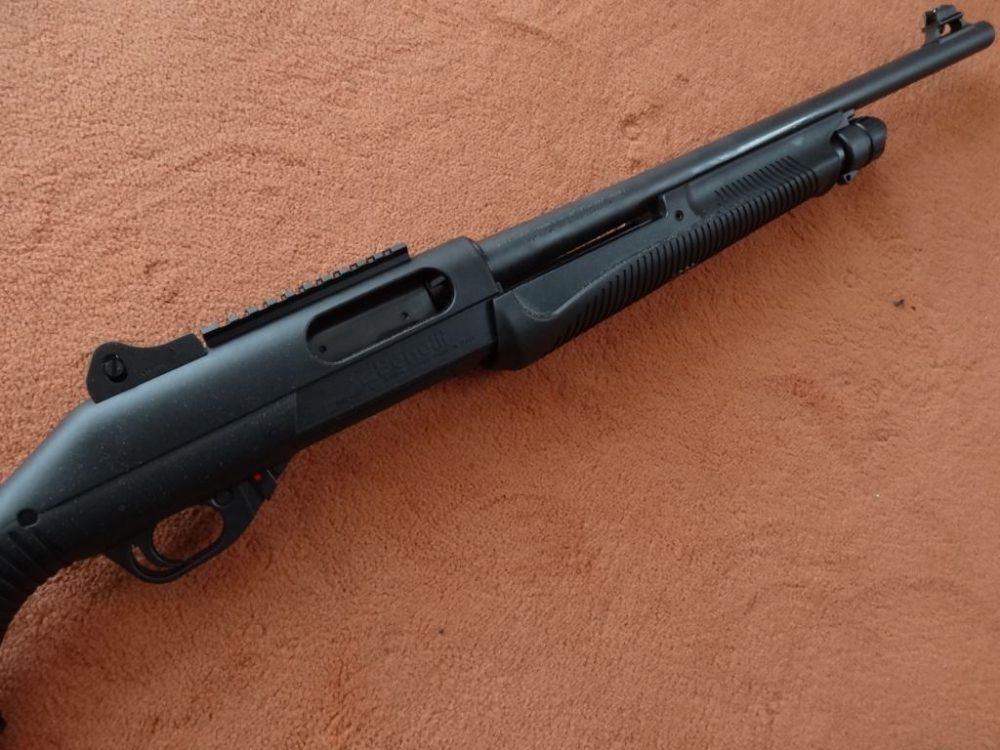 Benelli front stock repeating shotgun: Benelli Nova Tactical cal. 12/89