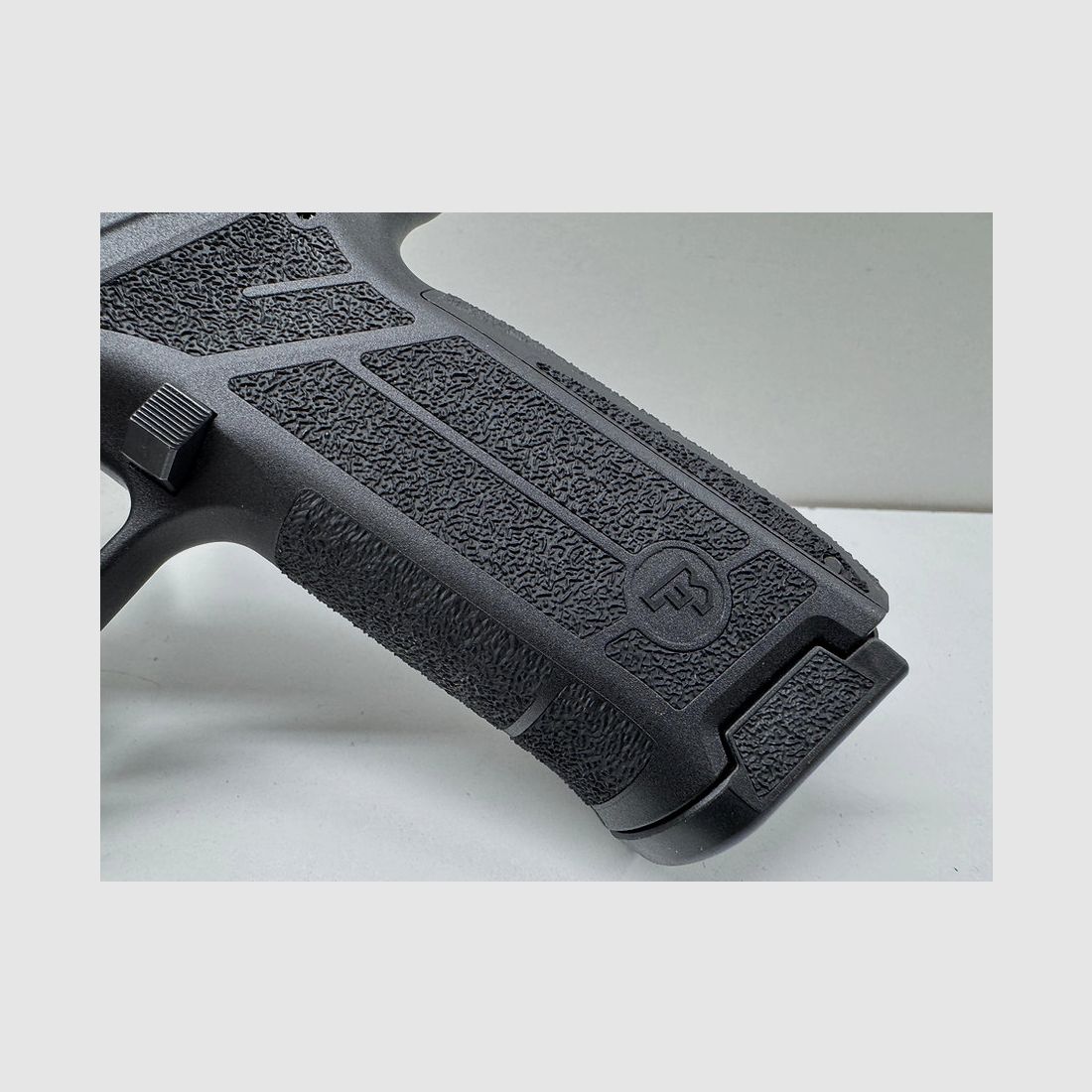 Pistolet CZ P-09 F Nocturne, image 5 sur 10