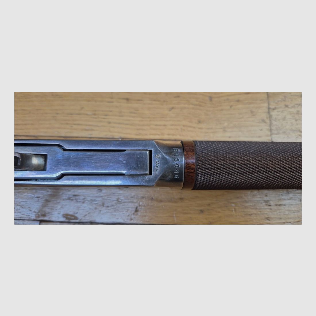 Bellissima Winchester commemorativa "Sheriff Bat Masterson" – Carabina da sella modello 1894 – Arma del 1979 – Solo 8.000 esemplari – Cal. 30-30 Win – RARA Scatola originale in BE+ – Arma in stato di quasi nuovo – TBE+++, immagine 15 di 36