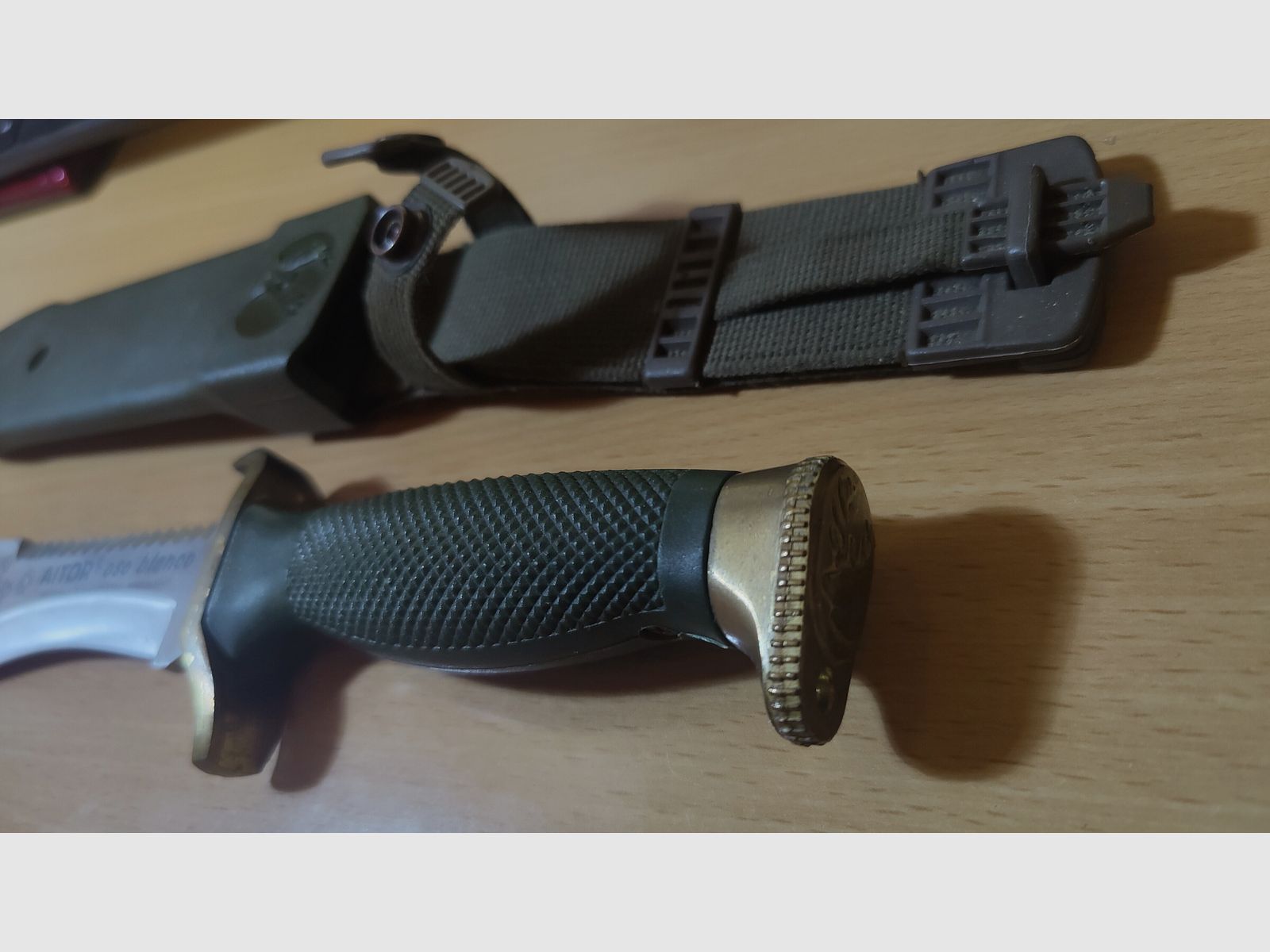 Cuchillo de caza Aitor OSO Blanco sin usar