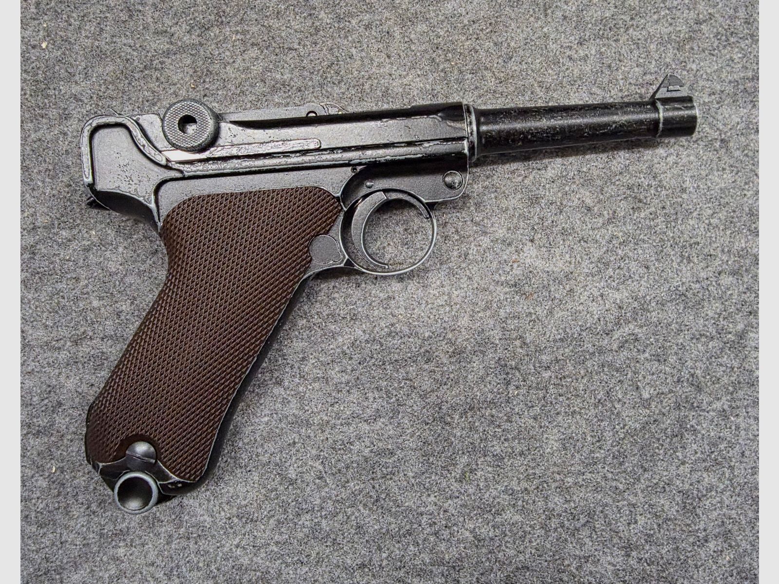 Umarex Legends P08 Luger WWII Special Edition Co2 Pistole mit Blowback  Cal. 4,5 mm Stahl BB