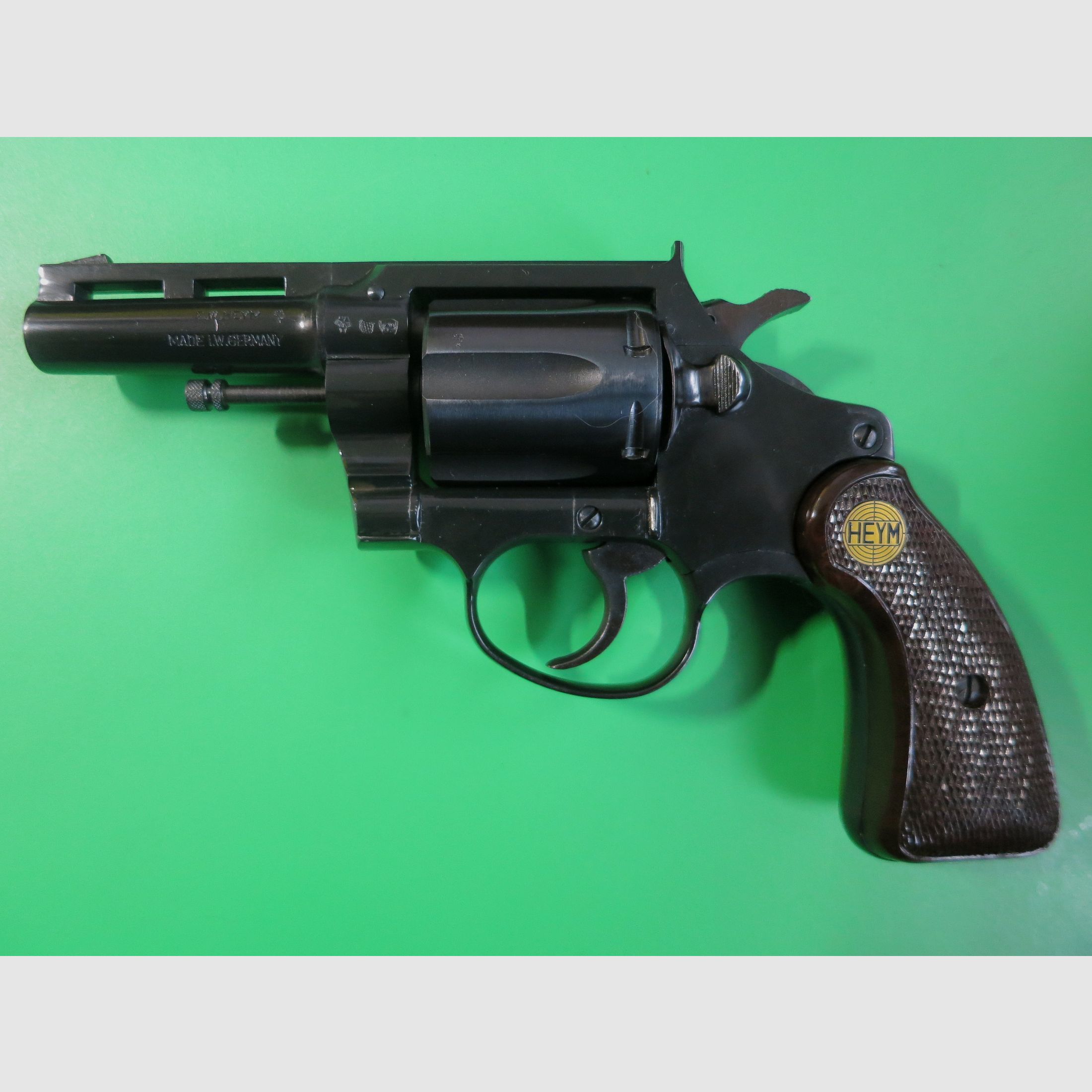 Revolver Heym Model Detective, caliber 22 Magnum, .22 WinMag, falling game revolver, like new #73