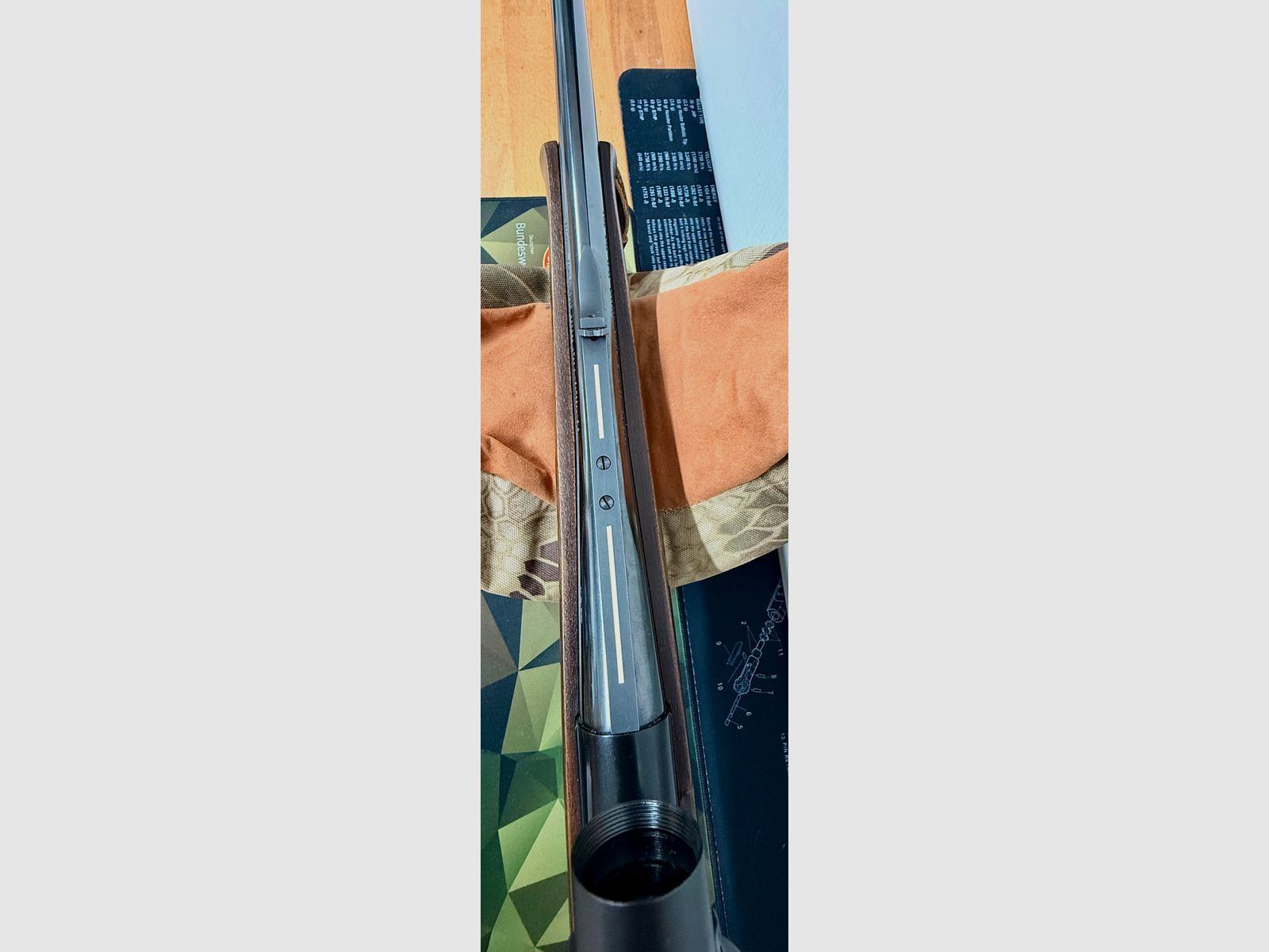 Browning Acera straight-pull repeater 30-06 incl. Luger 1-4x26 stalking scope & sling, afbeelding 5 van 11