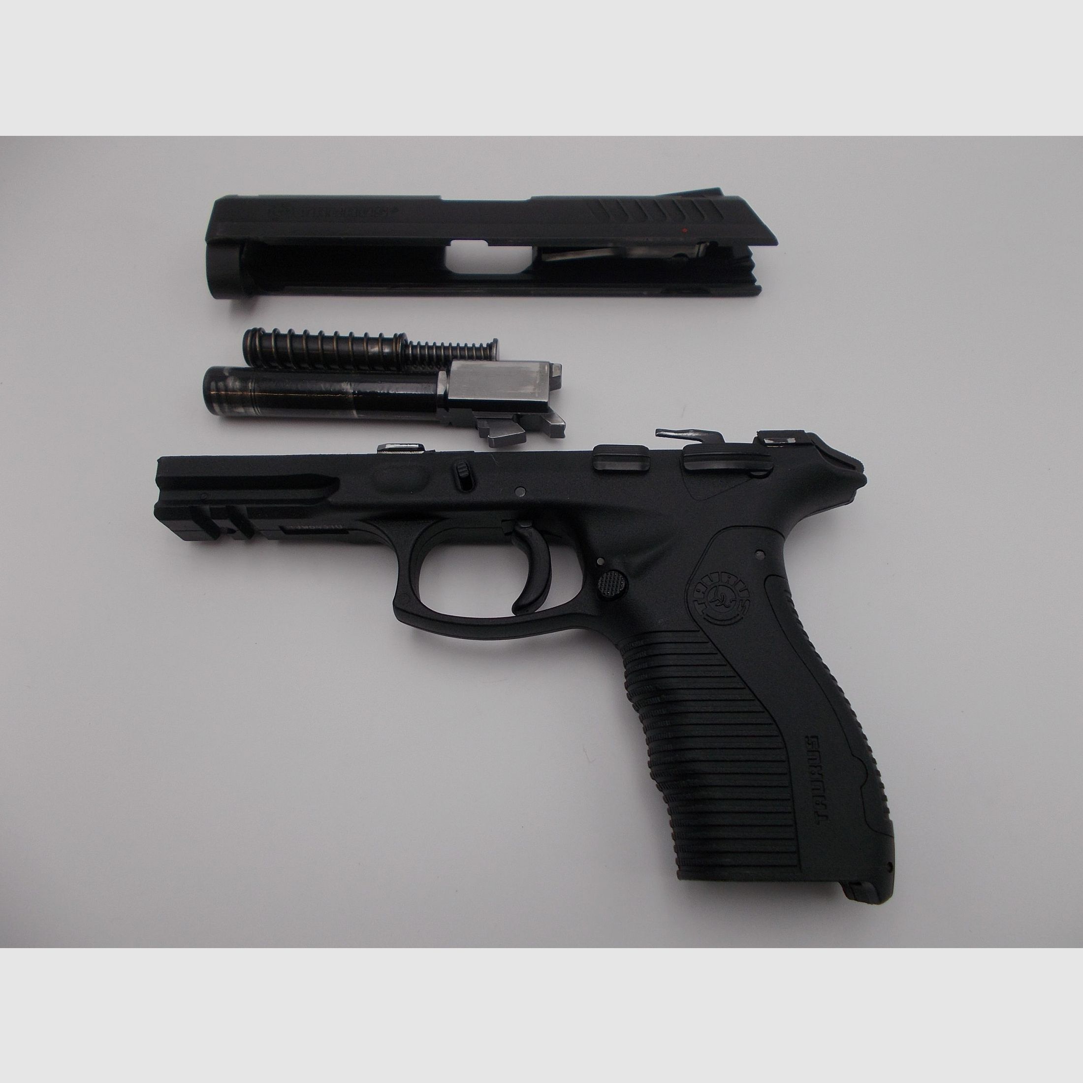 Pistole TAURUS PT 809 Kaliber 9 mm gebraucht, Bild 7 von 8