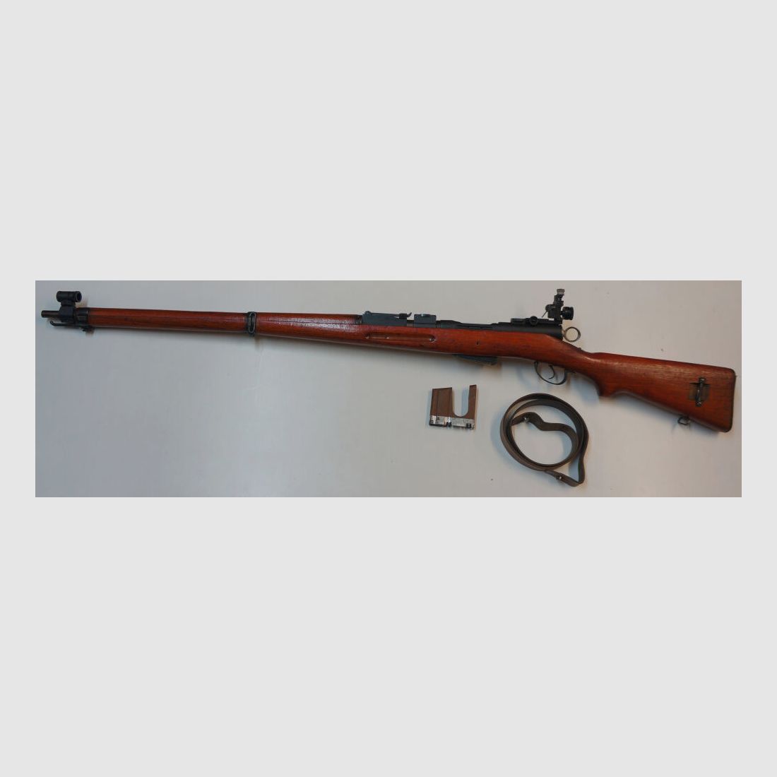 Waffenfabrik Bern Repetierbüchse W+F Bern Schweizer Langgewehr G96-11 Kal.7,5x55swiss mit Diopter und Korntunnel