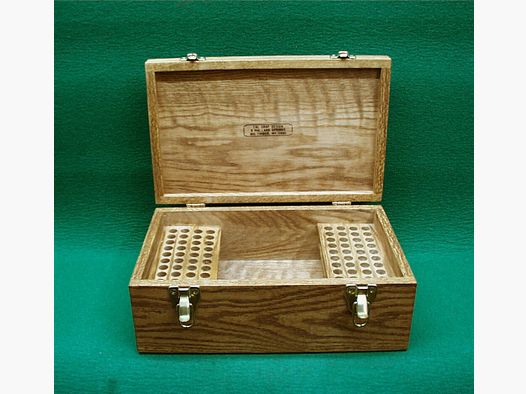 ****	 Large cartridge box/ammunition box