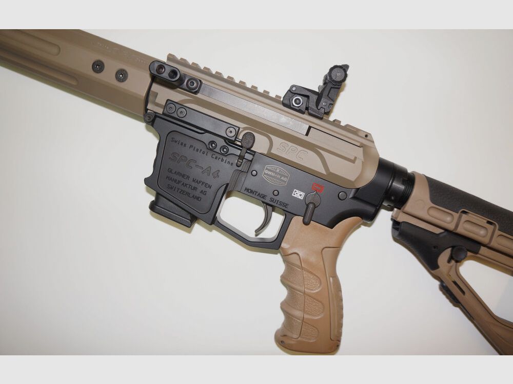 GWMH Selbstladebüchse GWMH SPC-SPORTER A4 10" (SWISS PISTOL CARBINE) FDE Kal.9x19 AR15 Glock Magazin