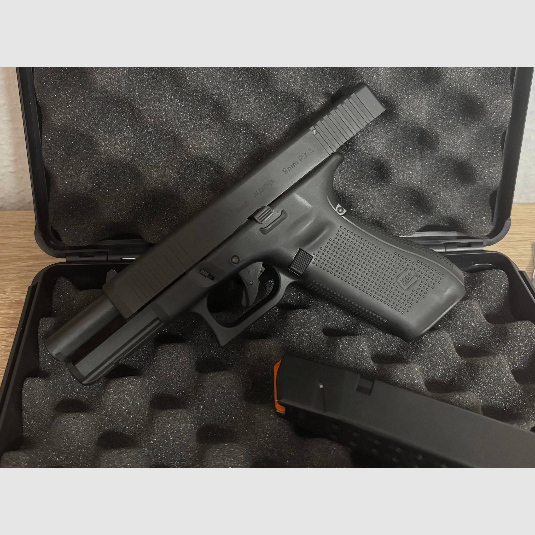 Glock 17 Gen5 Schreckschuss 9mm P.A.K.