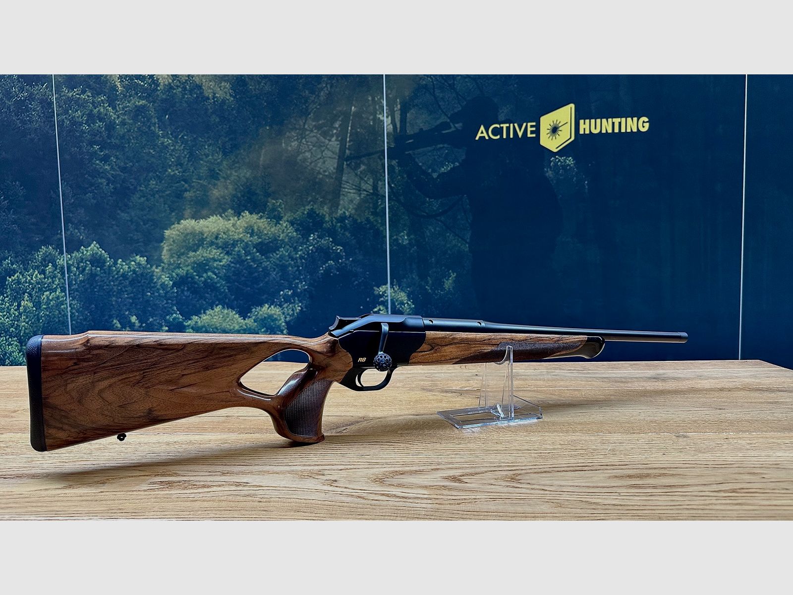 Blaser R8 Success / HK 4 / Lochschaft / gekürzter Lauf / M15x1 / Kaliber nach Wahl / AH Kammergriffkugel