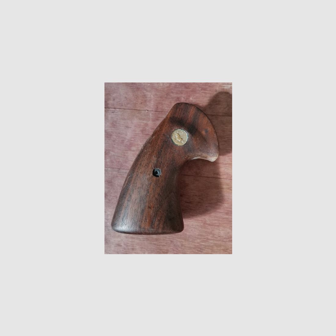 Griffschalen Colt Holz