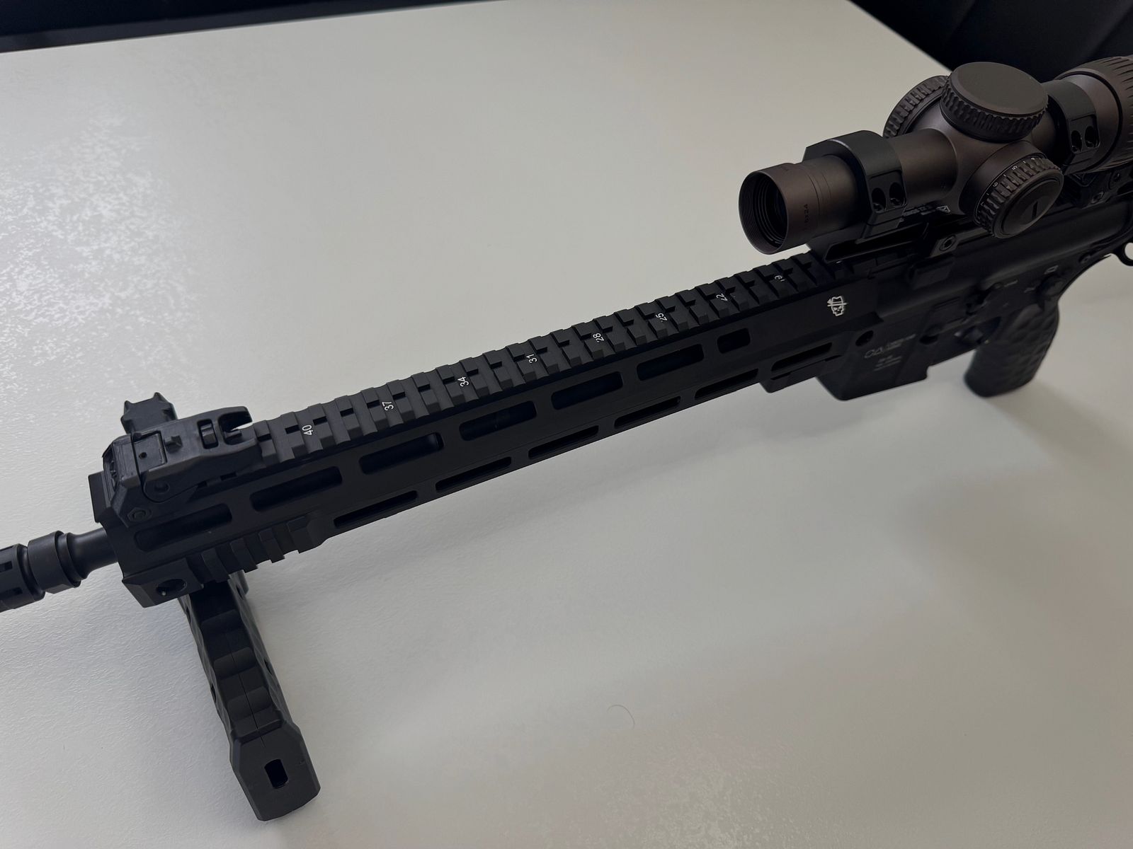 Oberland Arms OA-15 SL14 (14,5“) met OA-montage en Razor Gen ll 1-6x24