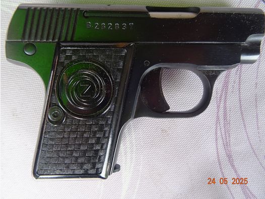 Pistolet de poche tchèque cal. 6,35 mm, d'occasion, bon état