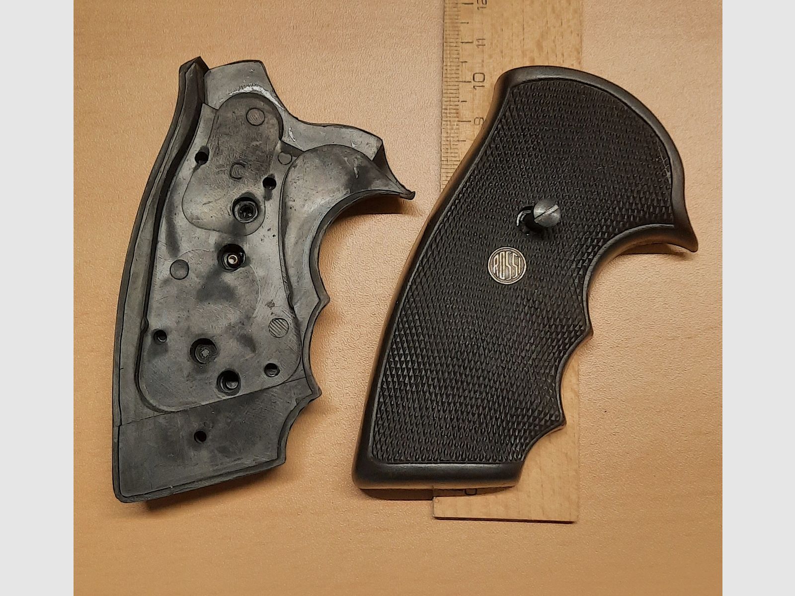 Rossi Revolver Griffschalen Gummi  von Rossi Pachmayr / Taurus, Bild 3 von 3