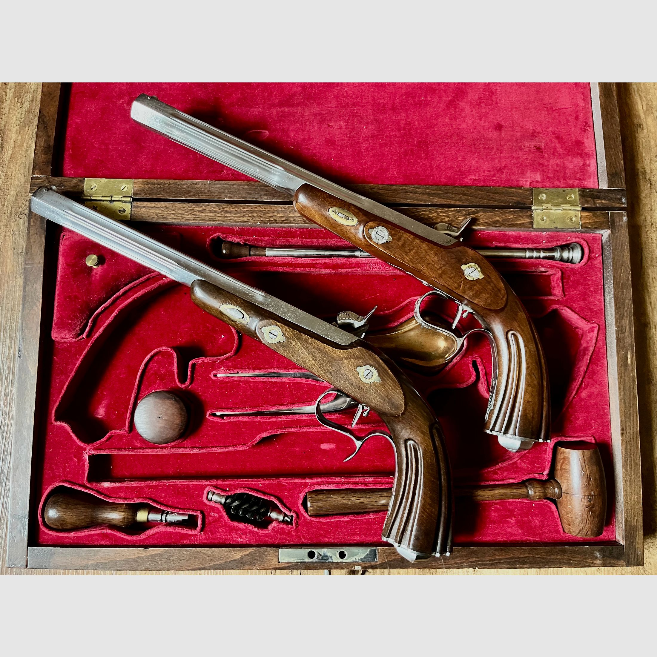 2x Duelpistolen in de koffer - Perkussiepistool Duelpistool