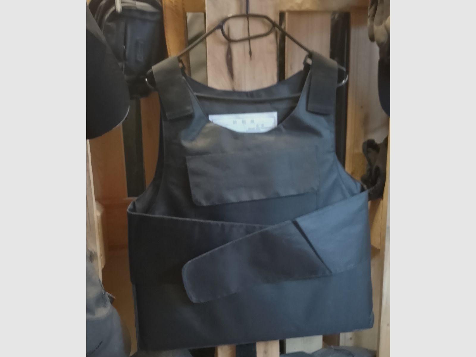 Sicherheitsweste Sicherheitsdienst hieb stichfest Stichschutzweste Security Guard Anti-Stab Taktische Weste Schutzweste Manganstahl 