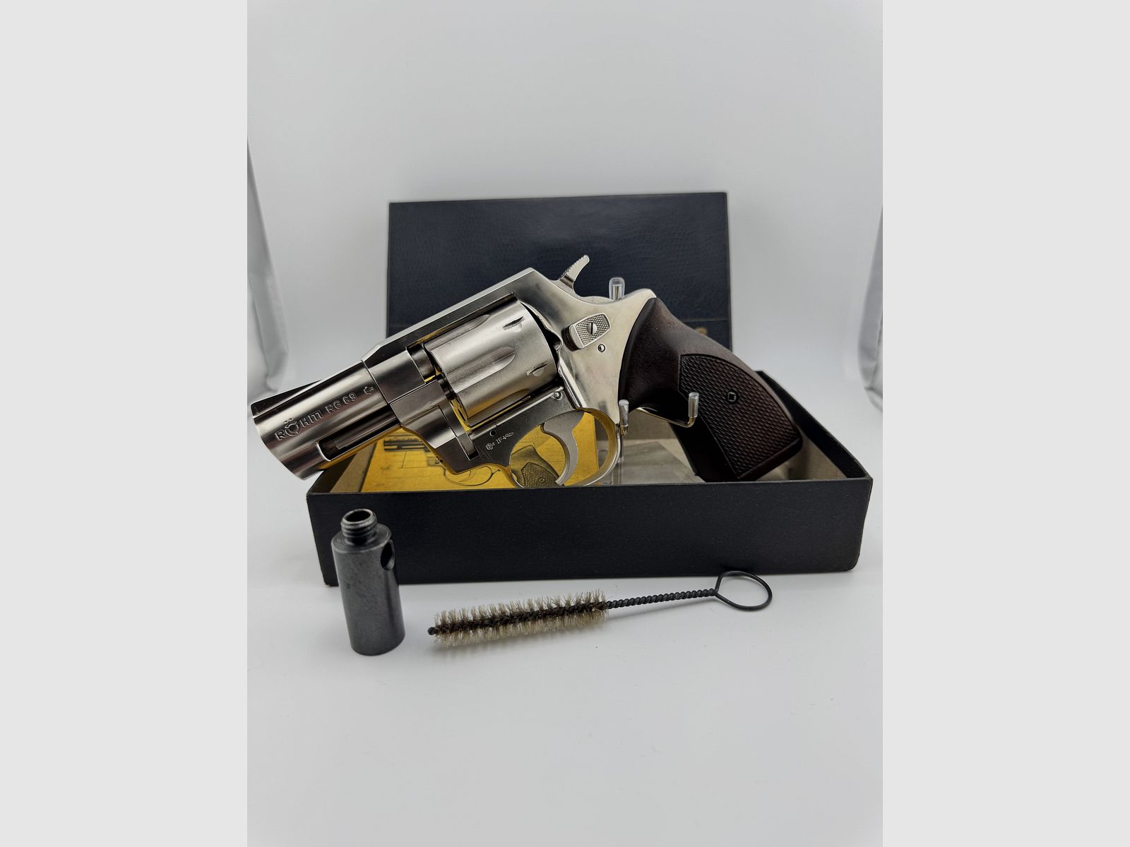 Revólver de alarma Röhm RG 69 niquelado - PTB 275 - Año de prueba: 1985