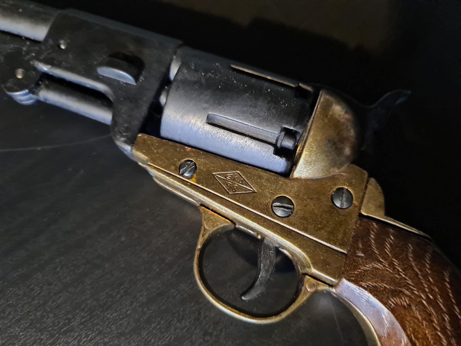 Colt Dragoon Dekowaffe