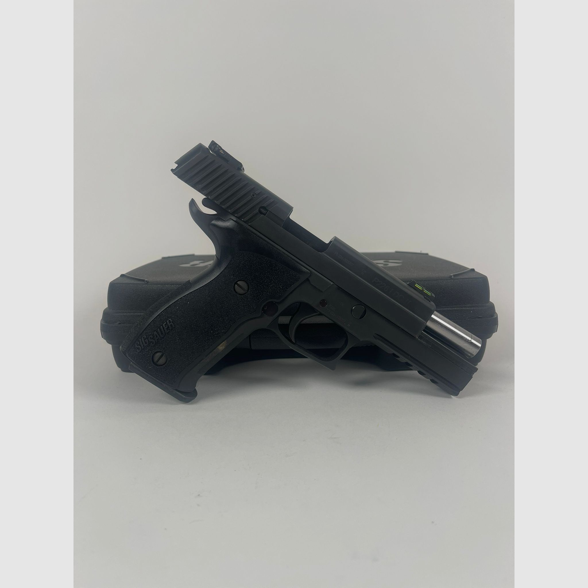SIG SAUER P226 LCD II