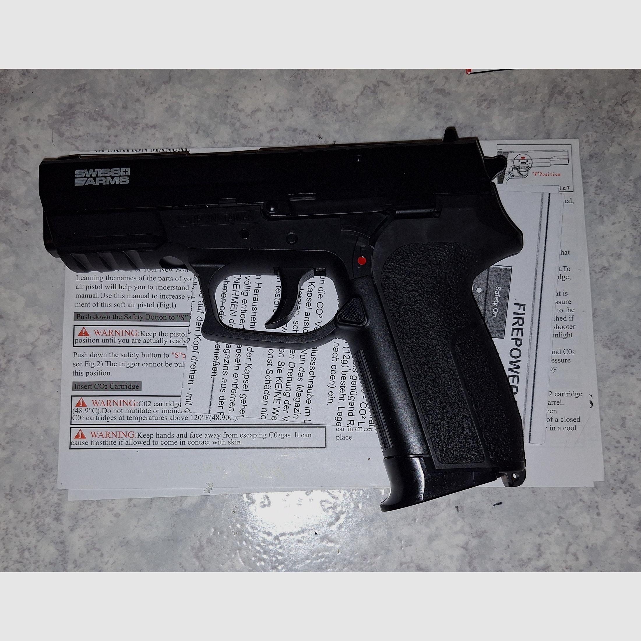 Kolekcja pistoletów Airsoft Softair w stanie jak nowa (USP, P8, Desert Eagle)