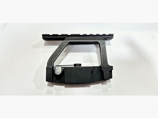 Montaje lateral CYMA AIR SOFT para AK