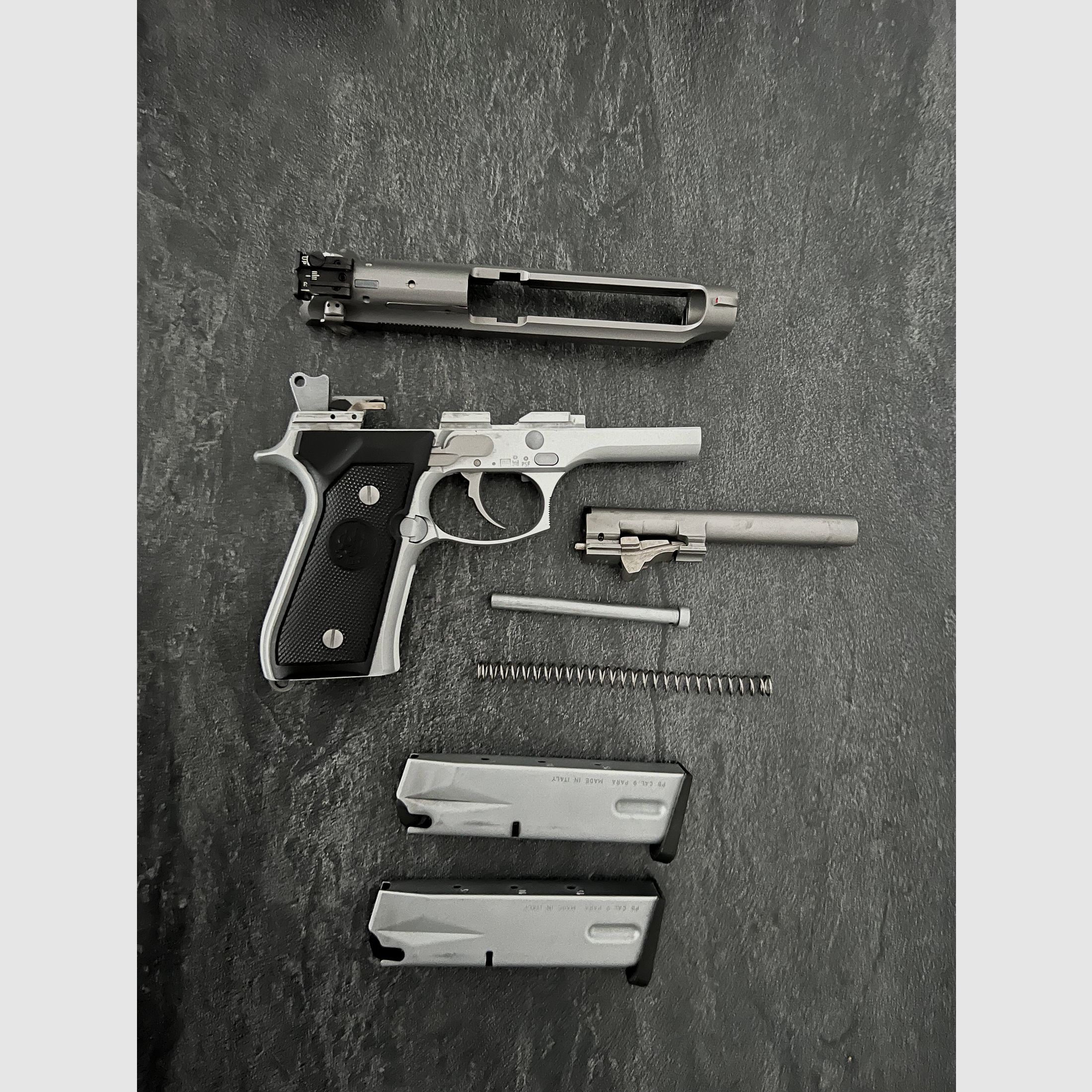 Beretta F92 FS 9mm Luger