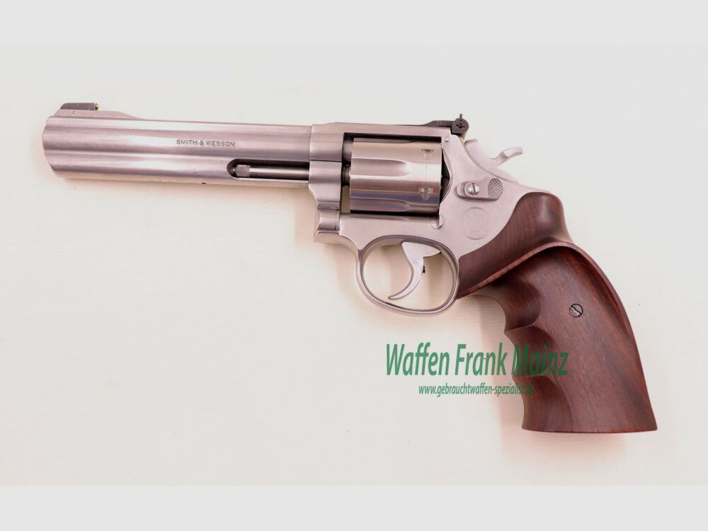 Smith and Wesson - USA 617-1 Super Target Champion