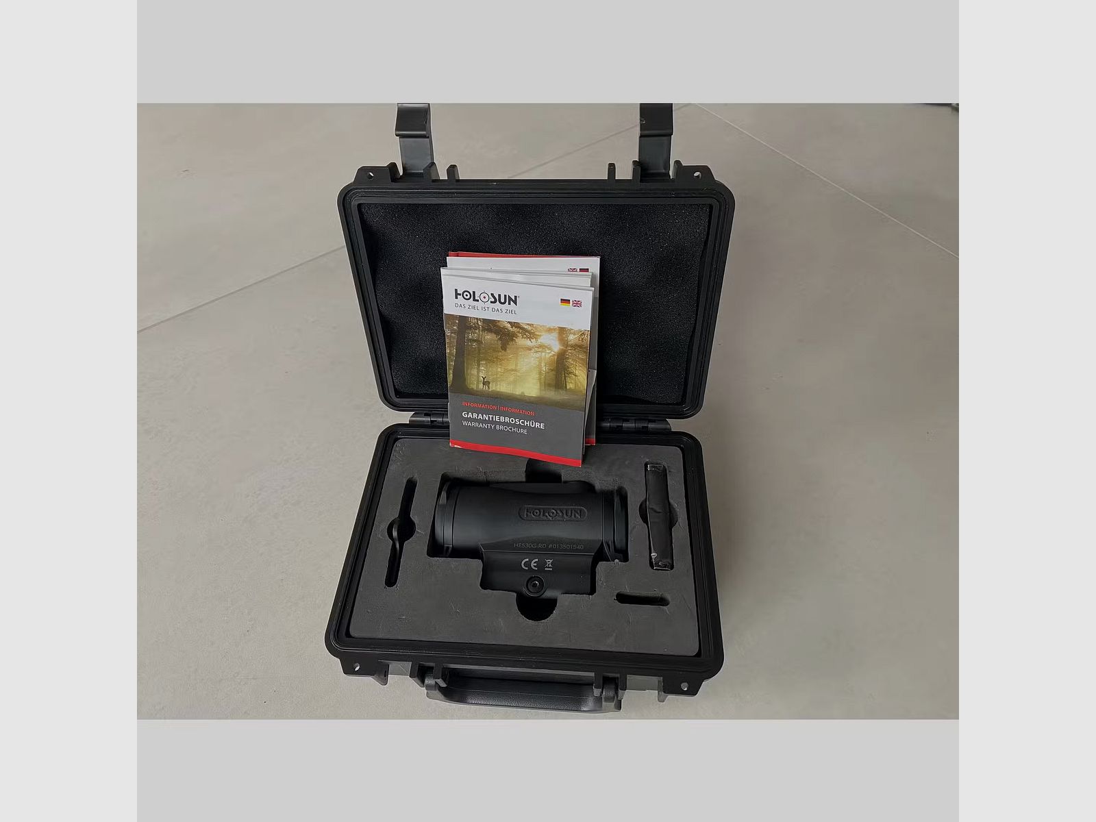 Holosun ELITE HE530G-RD avec boîtier en titane