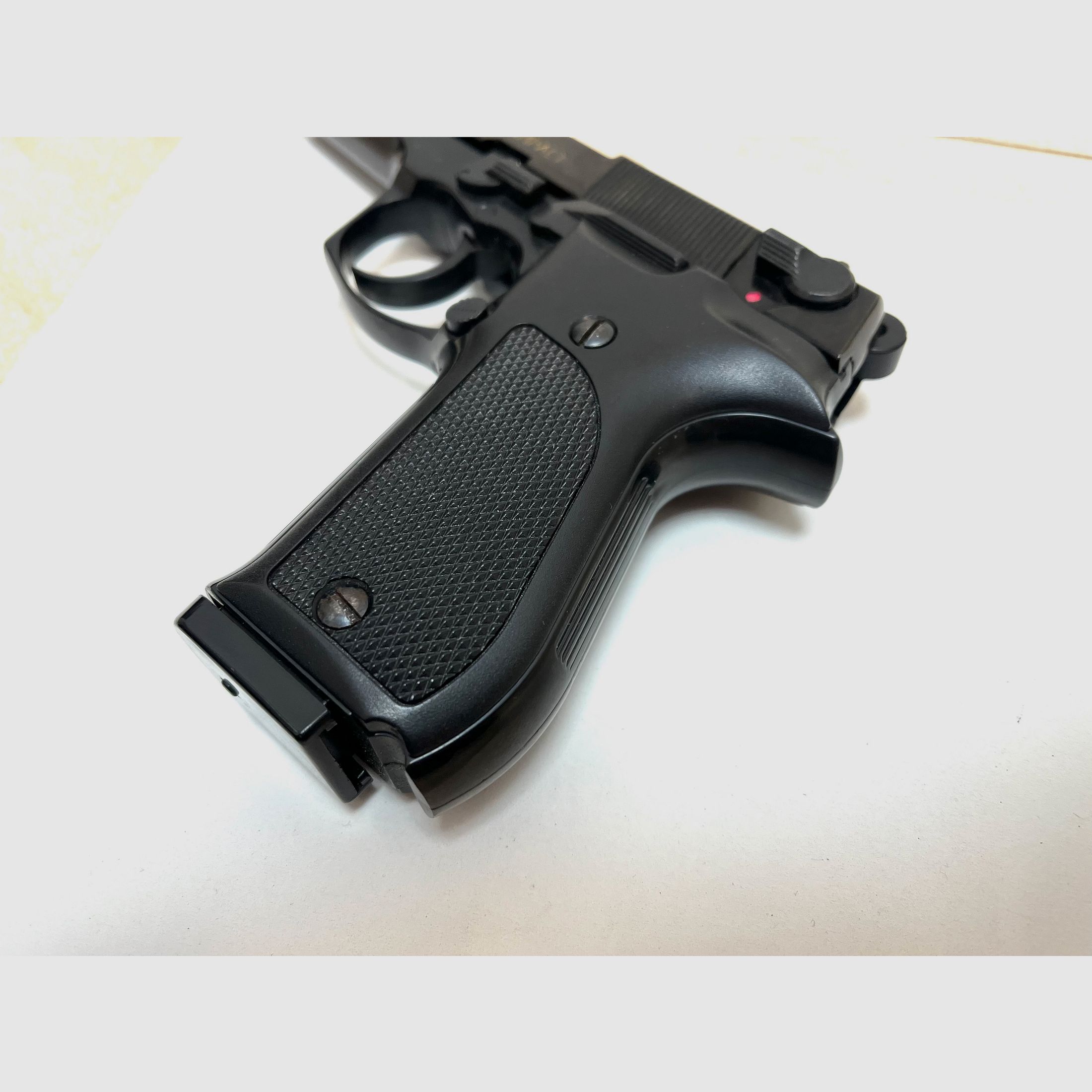 ••• Walther P88 Compact grip panels - plastic - original •••