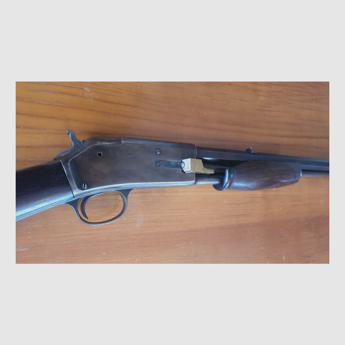 Colt	 Colt Lightning