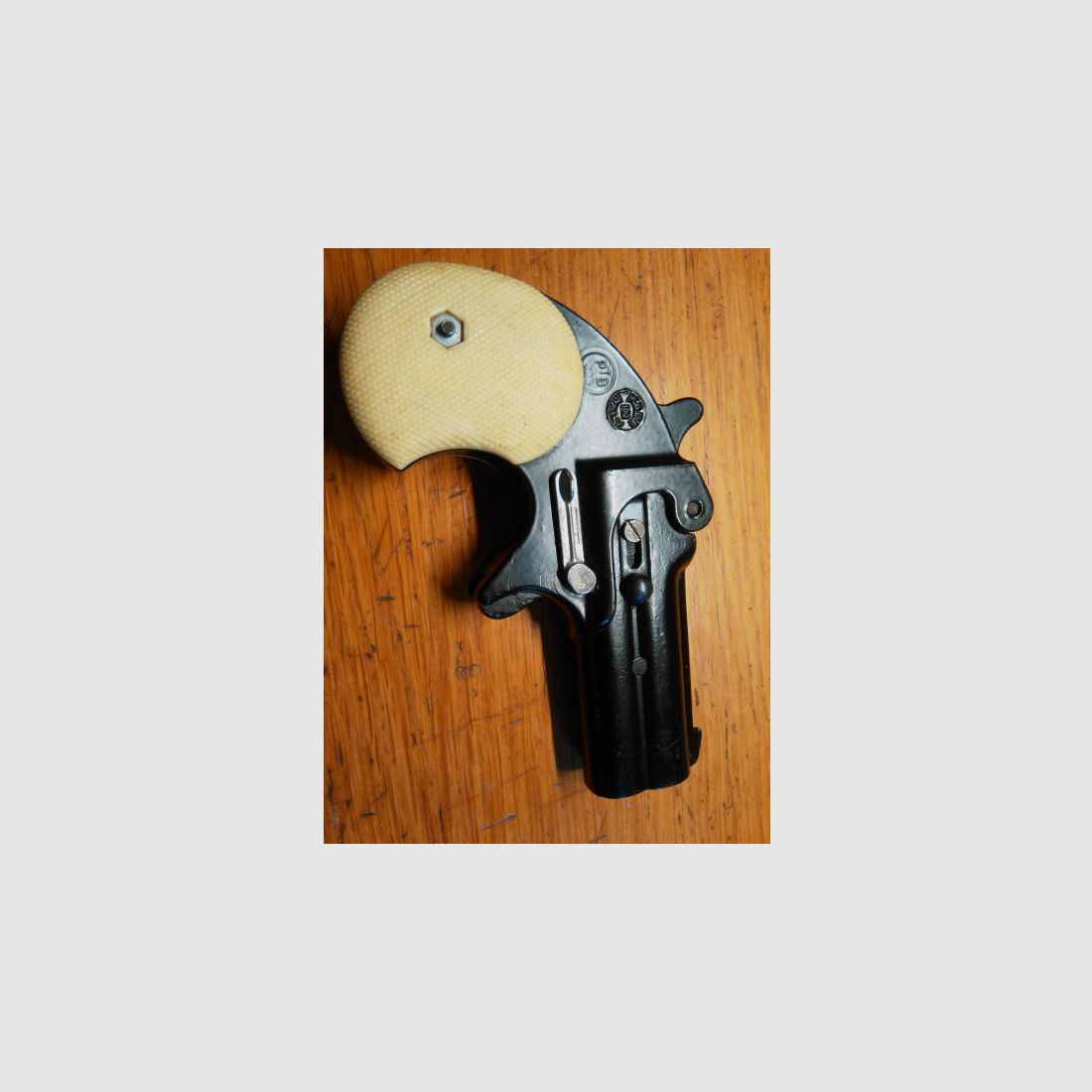 Umarex Derringer Schreckschuss-Pistole Kaliber 6mm Flobert Platz für